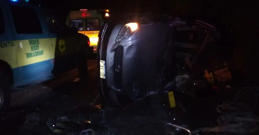 Carro impactado en la San Jos&eacute;