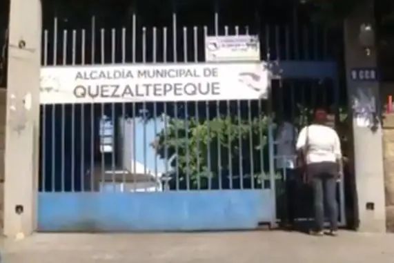 Alcald&iacute;a de Quezaltepeque fachada