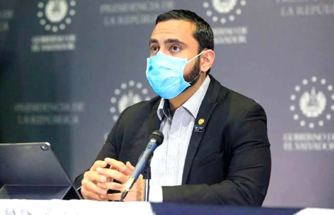 Ministro de Salud Francisco Alab&iacute;