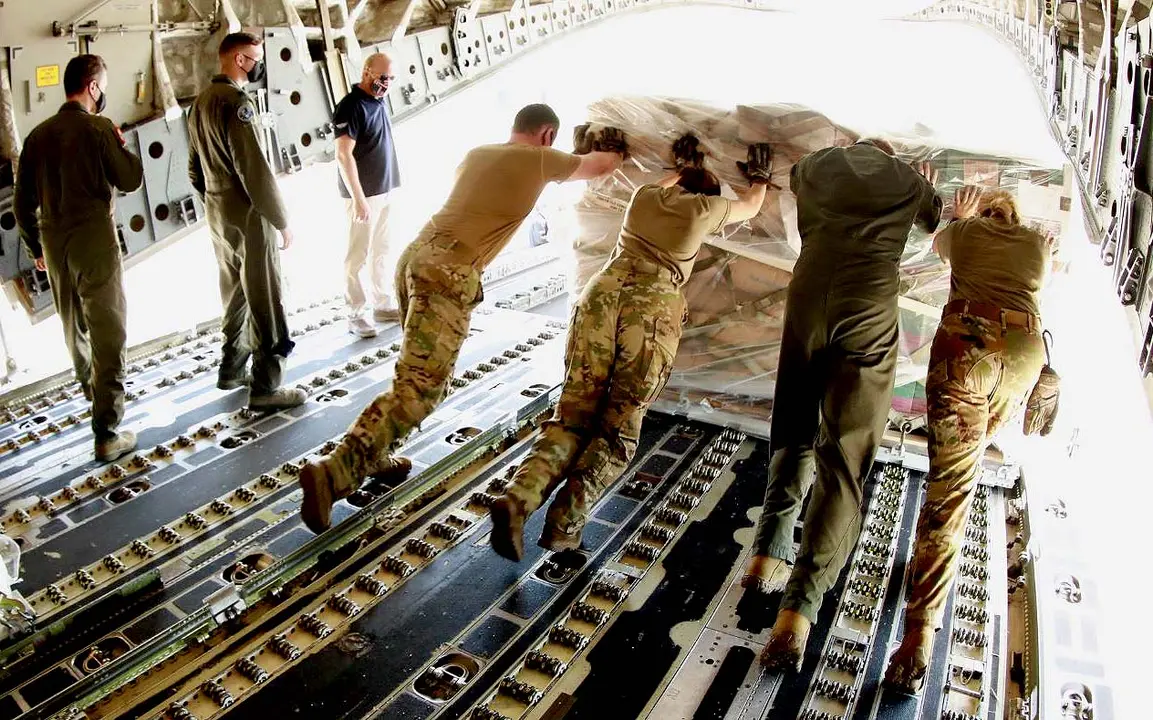 Ayuda humanitaria para salvadore&ntilde;os 3 Foto tomada de embajada de Estados Unidos