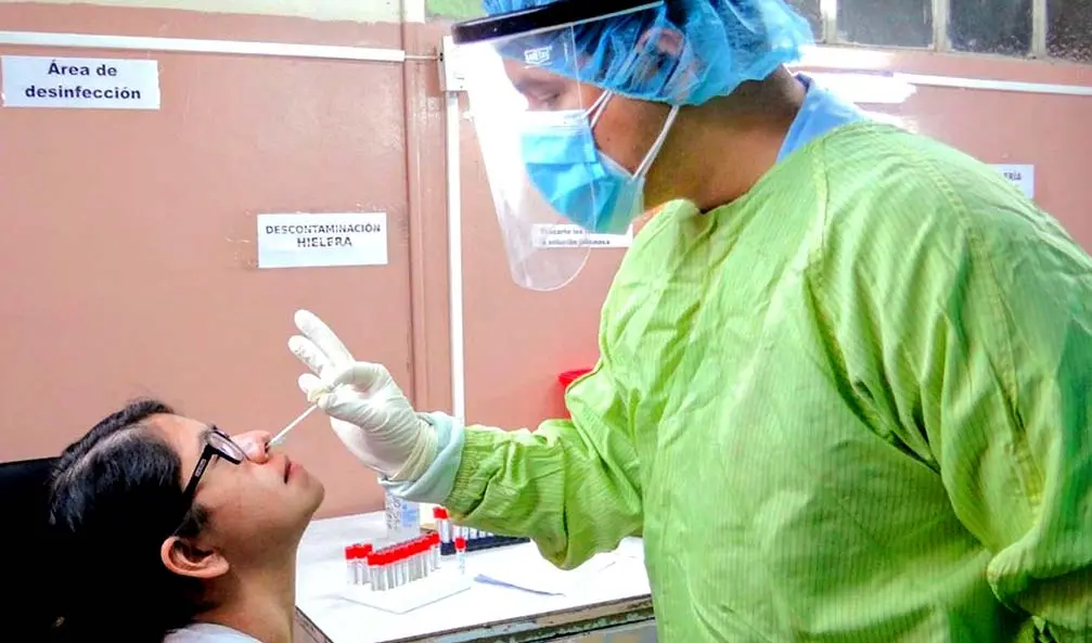 Realizan pruebas para detectar el Covid19 en hospital de Santa Ana Foto tomada del Ministerio de Salud