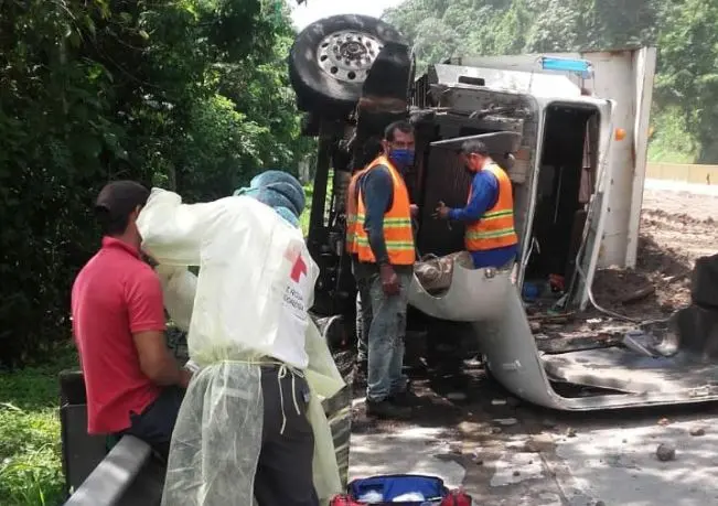 Accidente en autopista los Chorros