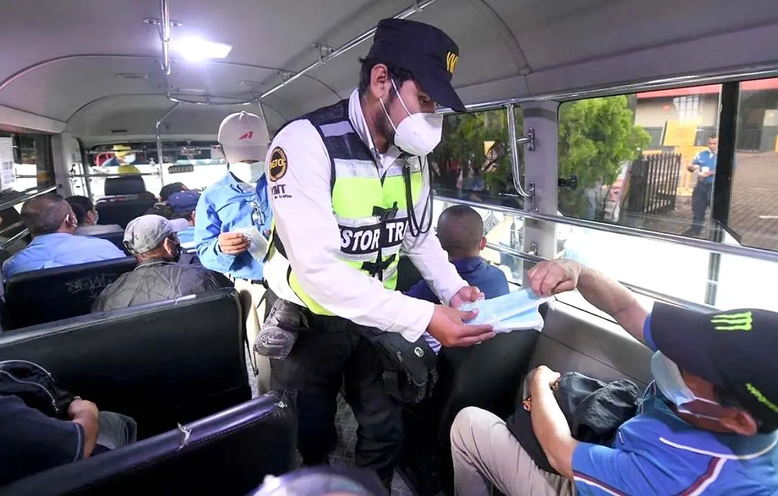 Transporte p&uacute;blico inicia operaciones Foto tomada de la Secretar&iacute;a de Comunicaciones de la Presidencia 7