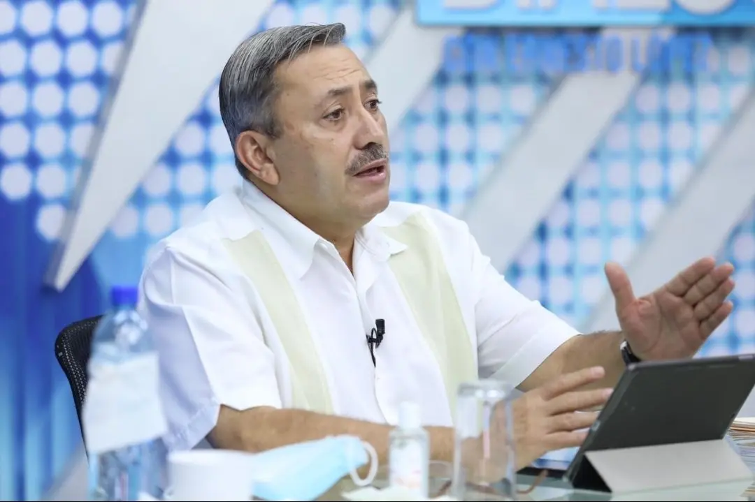 Carlos Reyes Di&aacute;logo