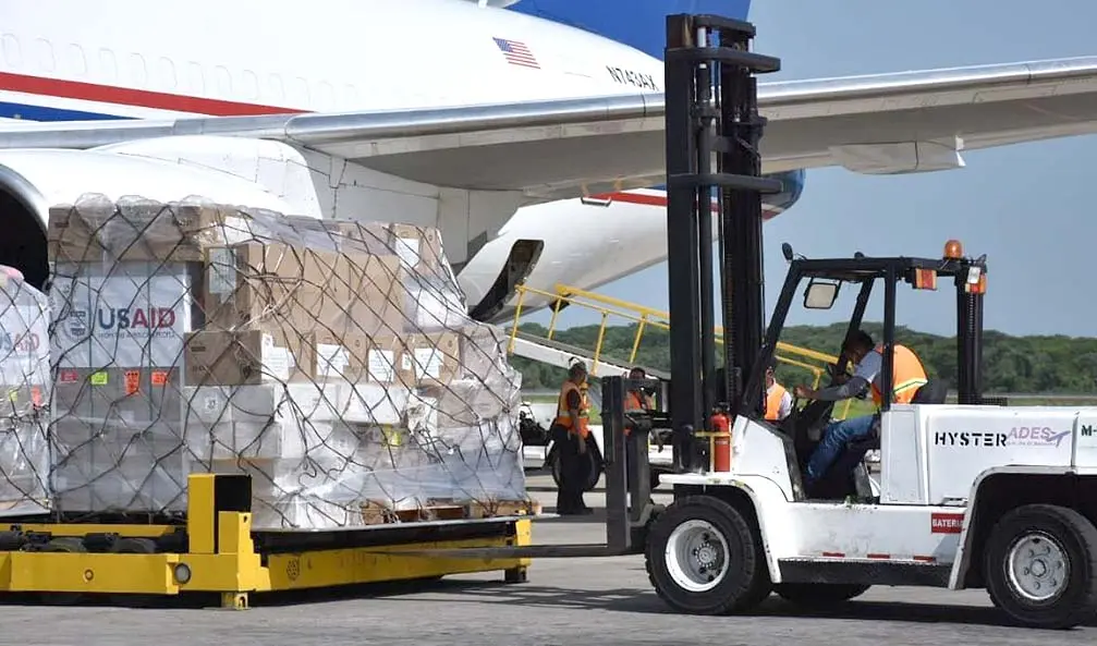 Donaci&oacute;n de ventiladores mec&aacute;nicos para enfrentar la pandemia Foto tomada de RRSS del embajador Johnson 2