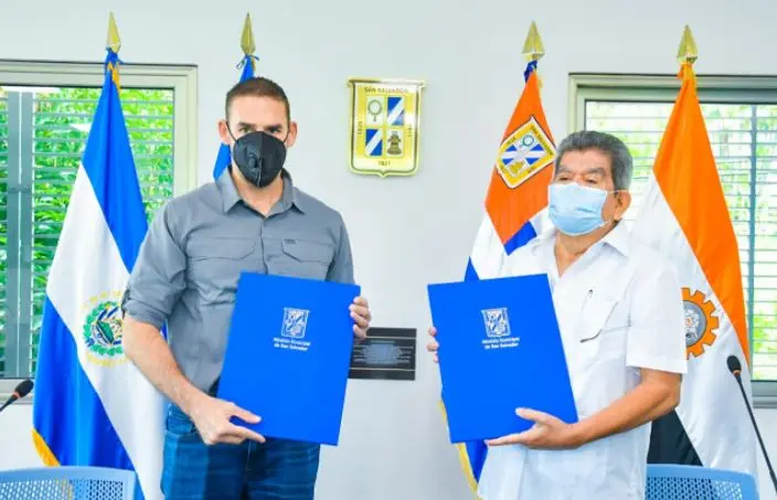 Alcald&iacute;a y Salesianos