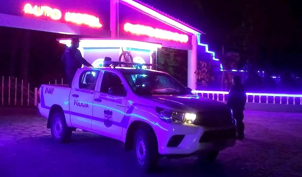 Polic&iacute;a verifica en moteles y prost&iacute;bulos casos de trata de personas Foto 1 tomada de la PNC