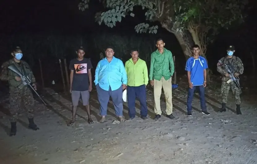 Salvadore&ntilde;os con pescados