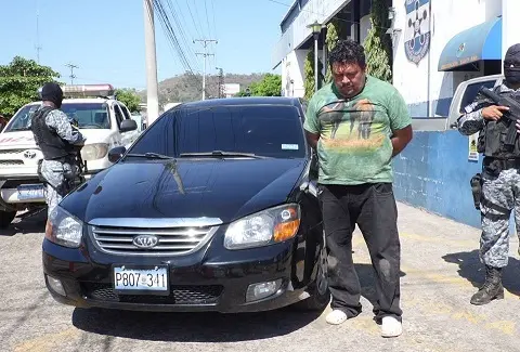 Ladr&oacute;n de 37 mil en Santa Ana