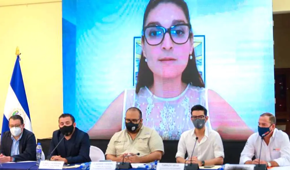 Gobierno establece asocio estrat&eacute;gico con Waze Foto Secretar&iacute;a de Prensa de la Presidencia 2