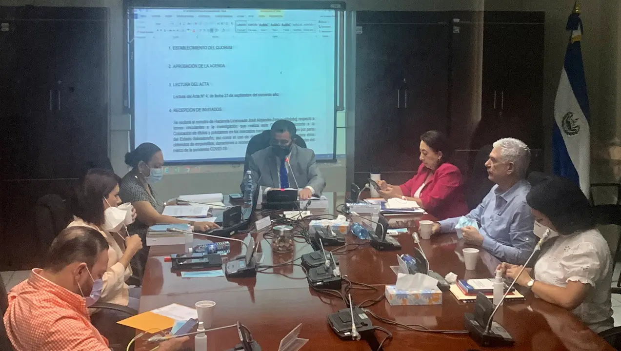 Comisi&oacute;n de diputados de emergencia fondos