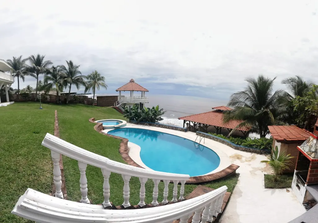 Casas de Mungu&iacute;a 1