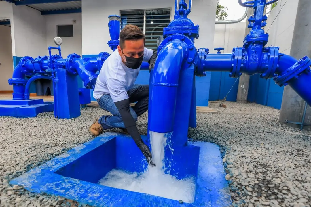 Frederick Ben&iacute;tez 2