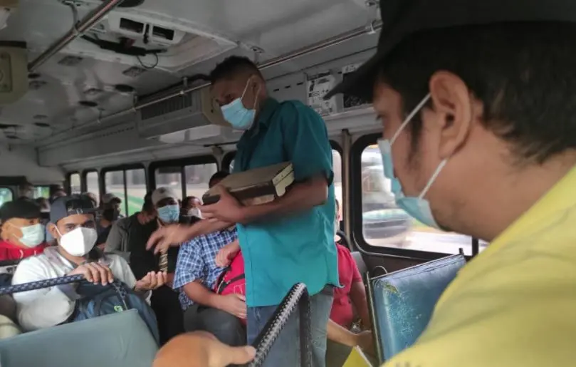 Devolvi&oacute; pasaje busero2