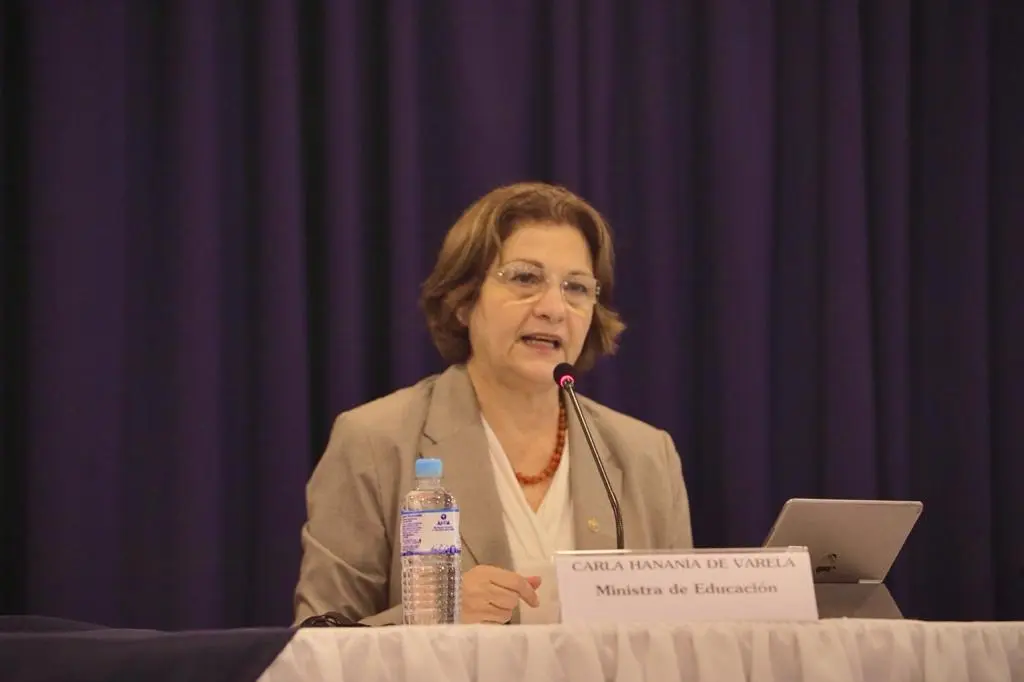 Carla Hanan&iacute;a 2