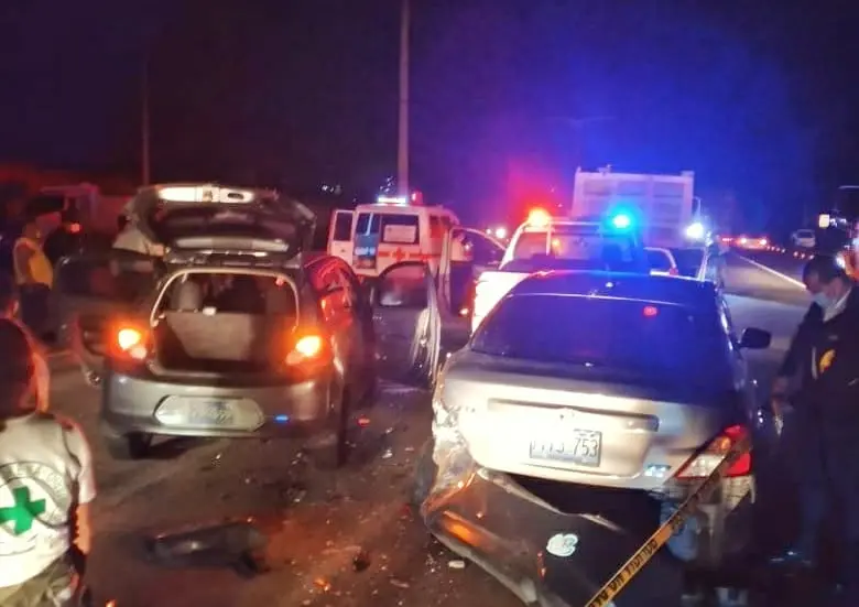 Accidente en la monse&ntilde;or romero a patrulla