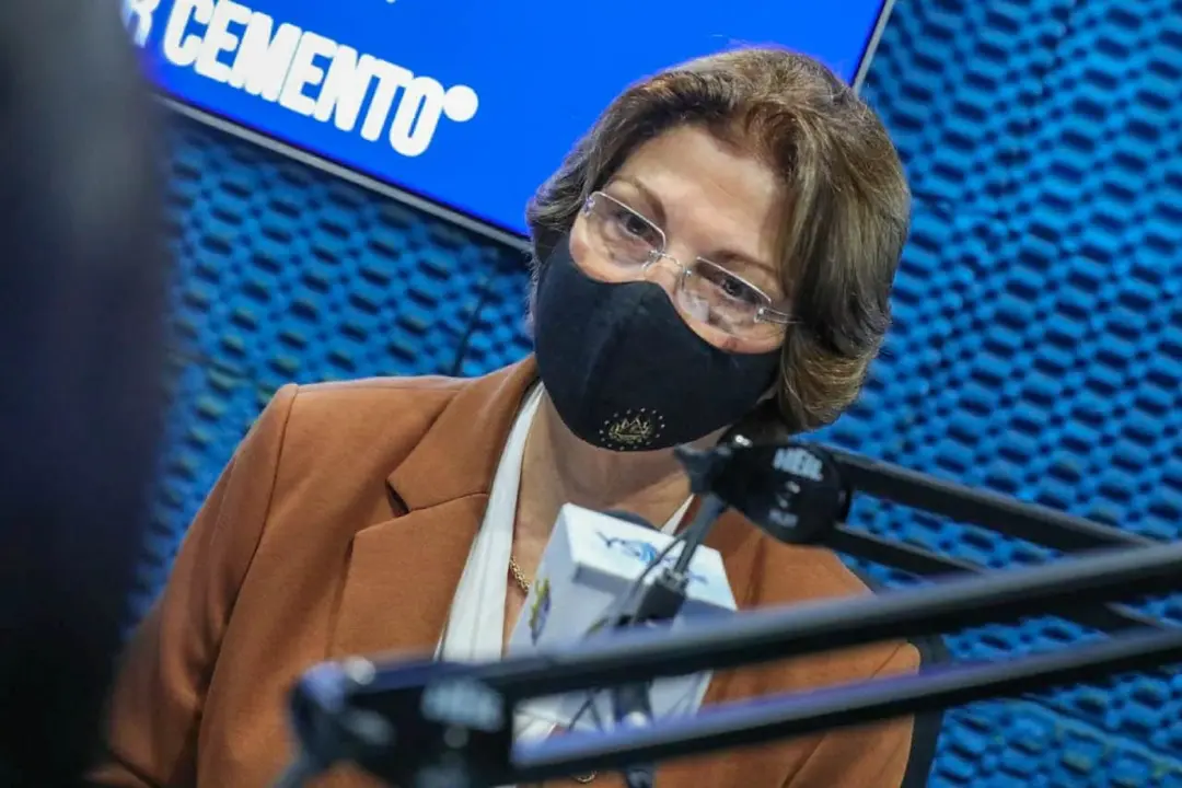 Ministra de Educaci&oacute;n