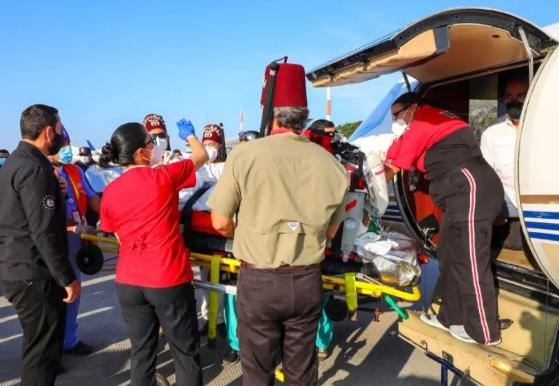 Traslado de ni&ntilde;o a Galveston