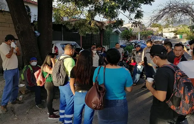 Empleados de alcald&iacute;a de San Salvador