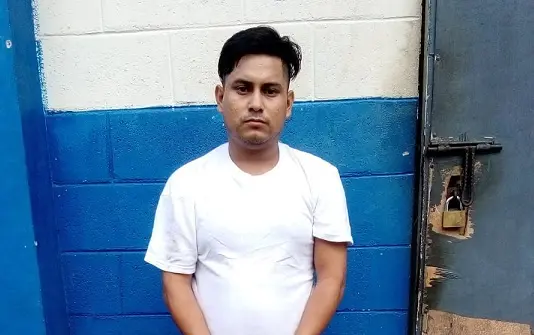 Condenado con brazalete electr&oacute;nico