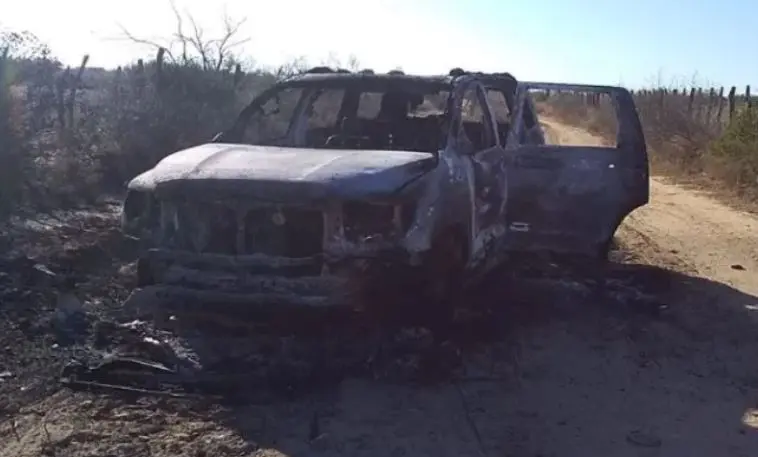 Camioneta calcinada