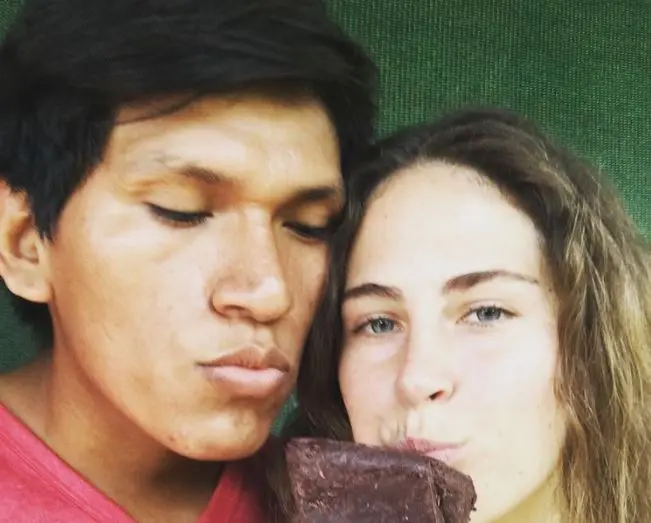 Brit&aacute;nica y peruano