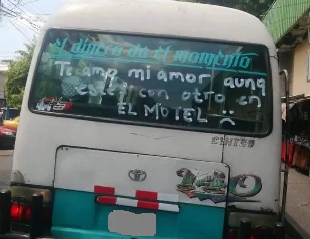 Microb&uacute;s de la 140