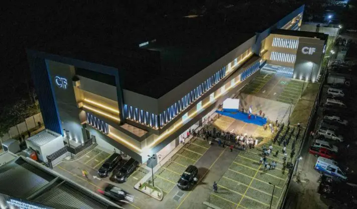 Polic&iacute;a cient&iacute;fica