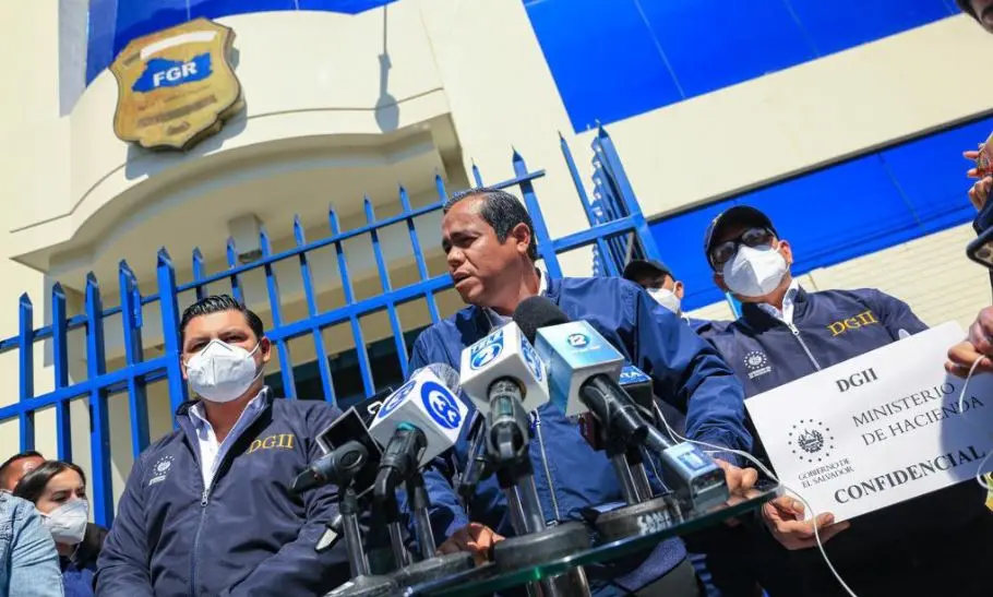 Siete avisos de evasi&oacute;n de impuestos