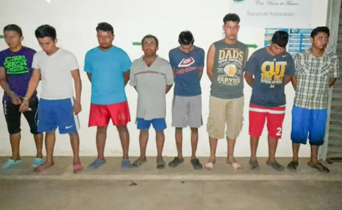 Pandilleros limitan circulaci&oacute;n en Izalco