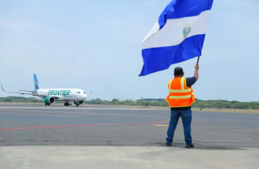 Frontier inicia operaciones