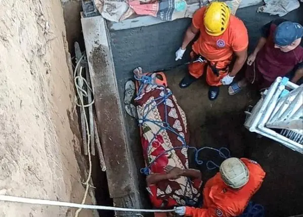 Rescatan a trabajador de la construcci&oacute;n