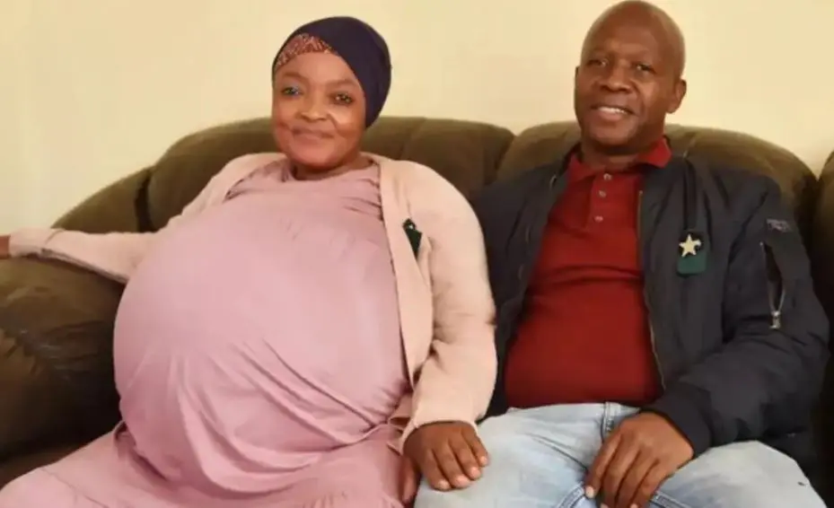 Mujer con 10 beb&eacute;s