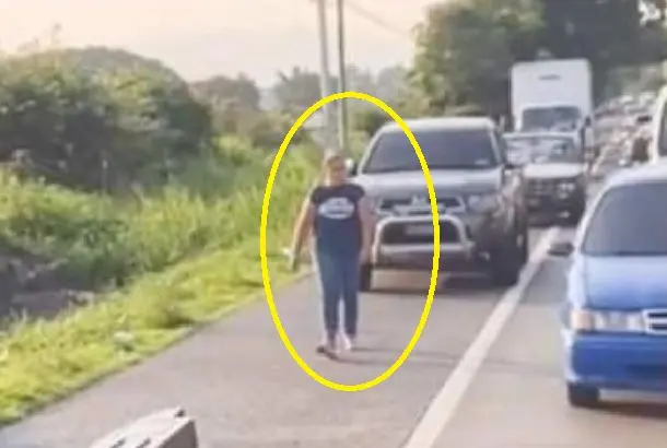 Mujer en redondel Integraci&oacute;n