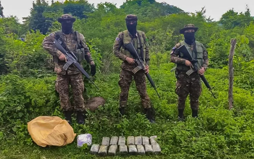 16 paquetes valorados en m&aacute;s de $15,000