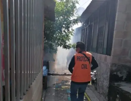 Fumigaci&oacute;n en la Zacamil