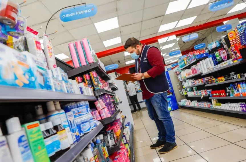 Verifican precios de la medicina