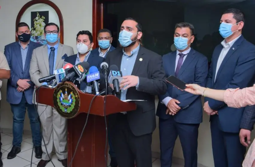 Alab&iacute; en la Asamblea