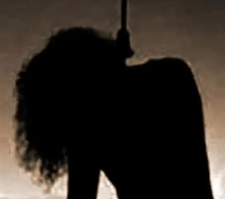 Adolescente de 13 a&ntilde;os ahorcada