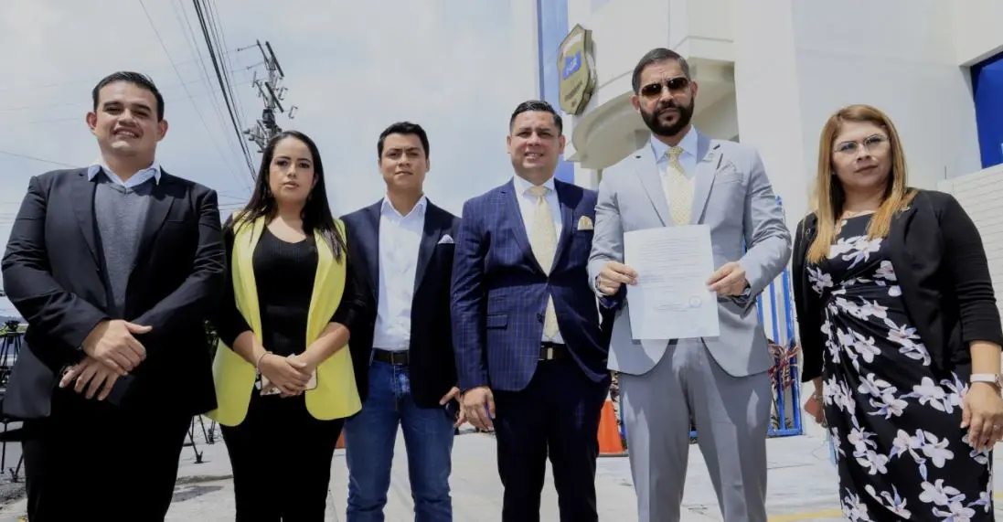 Diputados en la Fiscal&iacute;a