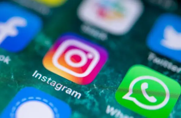 Ca&iacute;da de redes sociales