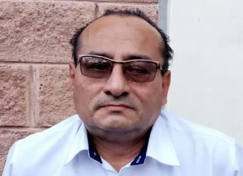 empleado del Ministerio de Educaci&oacute;n