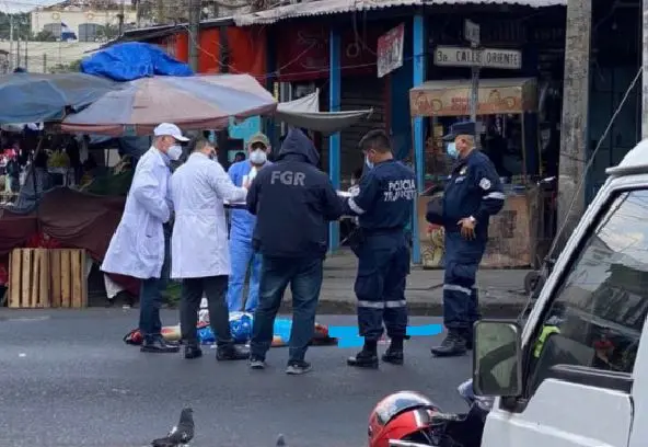 Vendedora de toallas h&uacute;medas