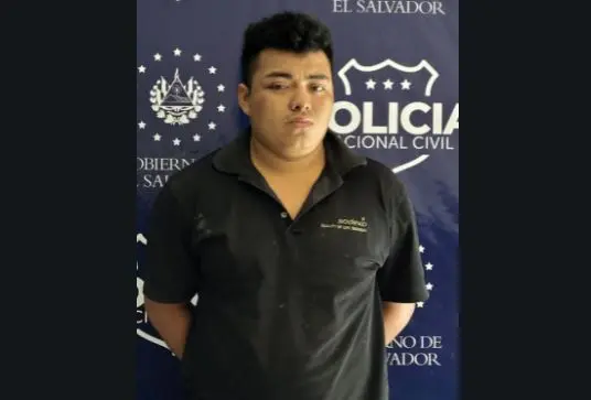 Golpe&oacute; a su mam&aacute; e incendi&oacute; vivienda