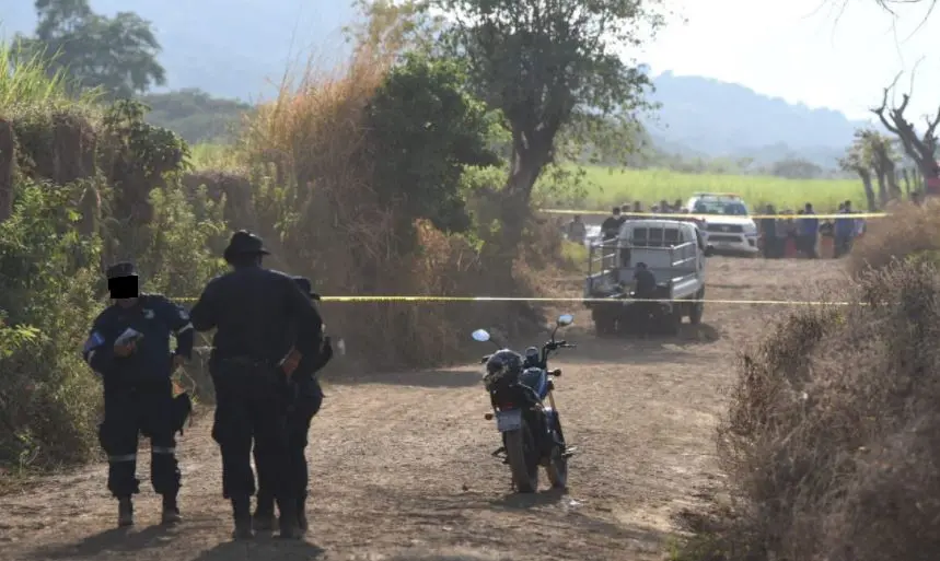 Dos alba&ntilde;iles asesinados