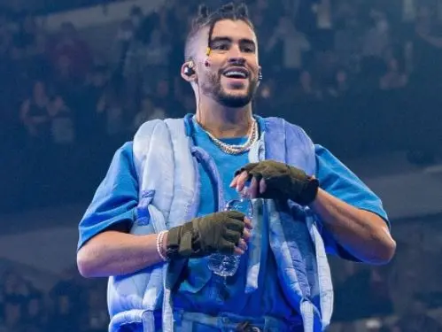 Fan&aacute;ticos de Bad Bunny enloquecen en Chile