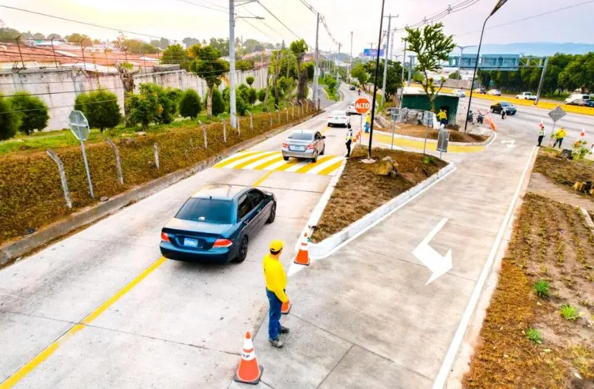 Inauguran acceso a la calle El Volc&aacute;n