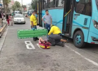 Se cay&oacute; de un microb&uacute;s