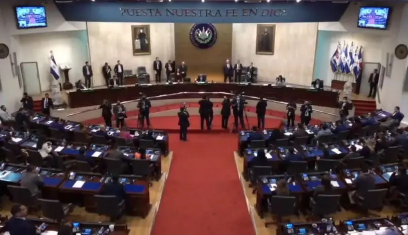 Ampl&iacute;an r&eacute;gimen de excepci&oacute;n