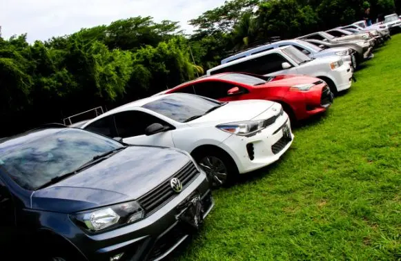 M&aacute;s de 100 veh&iacute;culos a la Polic&iacute;a